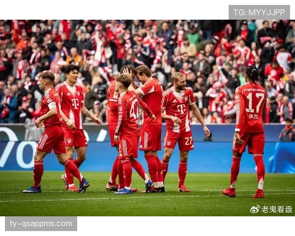 凯恩与莱万：拜仁中锋的技术风格与战术角色差异解析